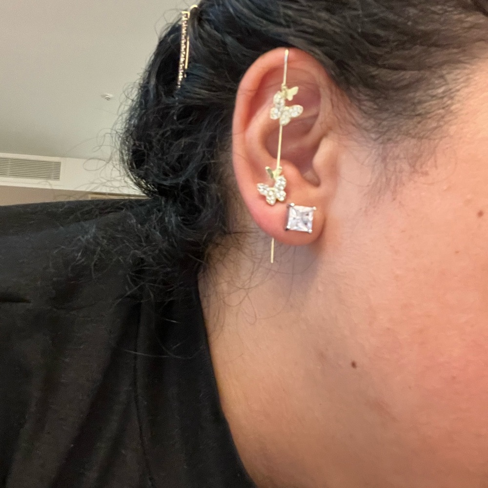 Butterfly Rhinestone Ear Ring - Picture 5 of 5